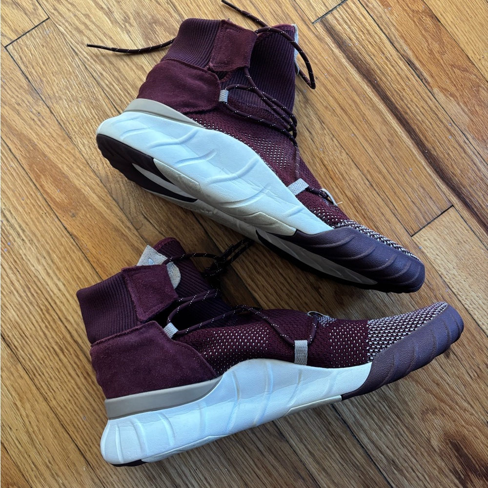 Adidas Tubular Maroon Knit